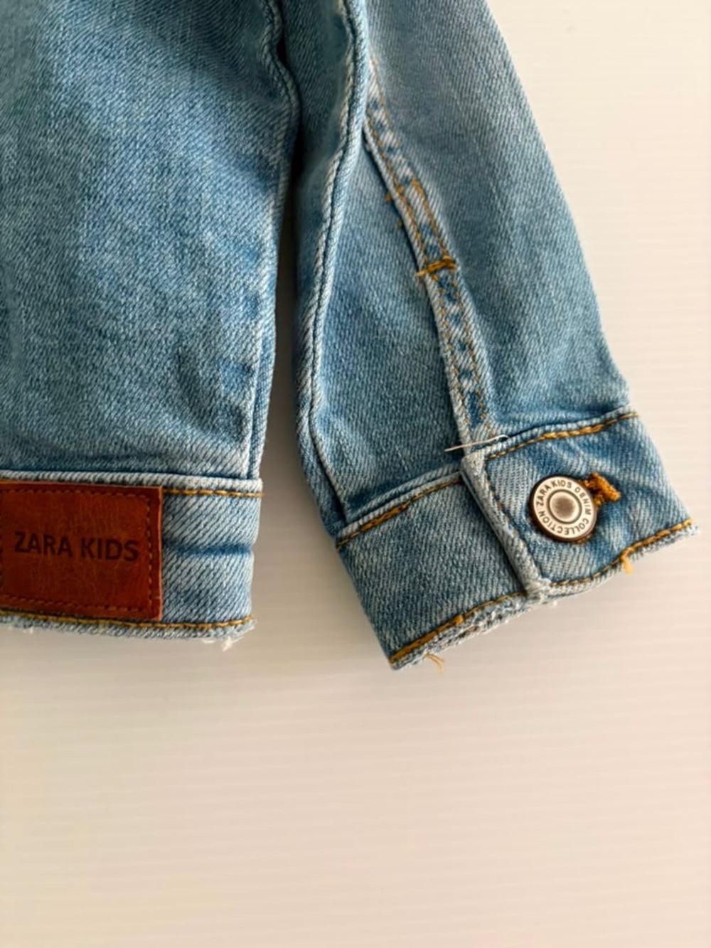 NWT Zara Kids Distressed Denim Jacket - Light Wash Size 5 Girls - Picture 7 of 9